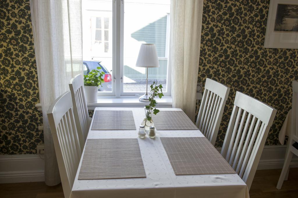 Lilla Hotellet I Nora Exteriér fotografie
